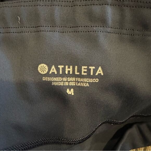 Athleta navy 7/8 side pocket leggings size medium - Picture 7 of 8